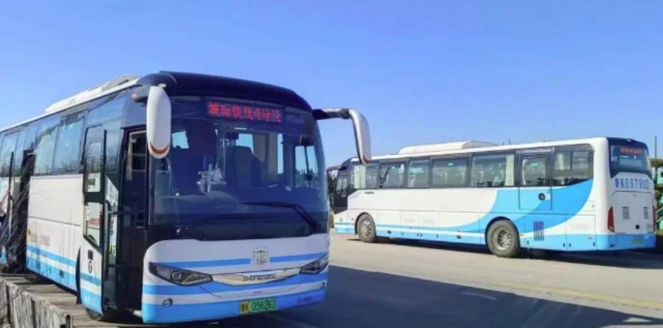 乘坐城際4號線，打卡布魯維斯、那香海、海草部落，連線貓頭山、火炬八街。
